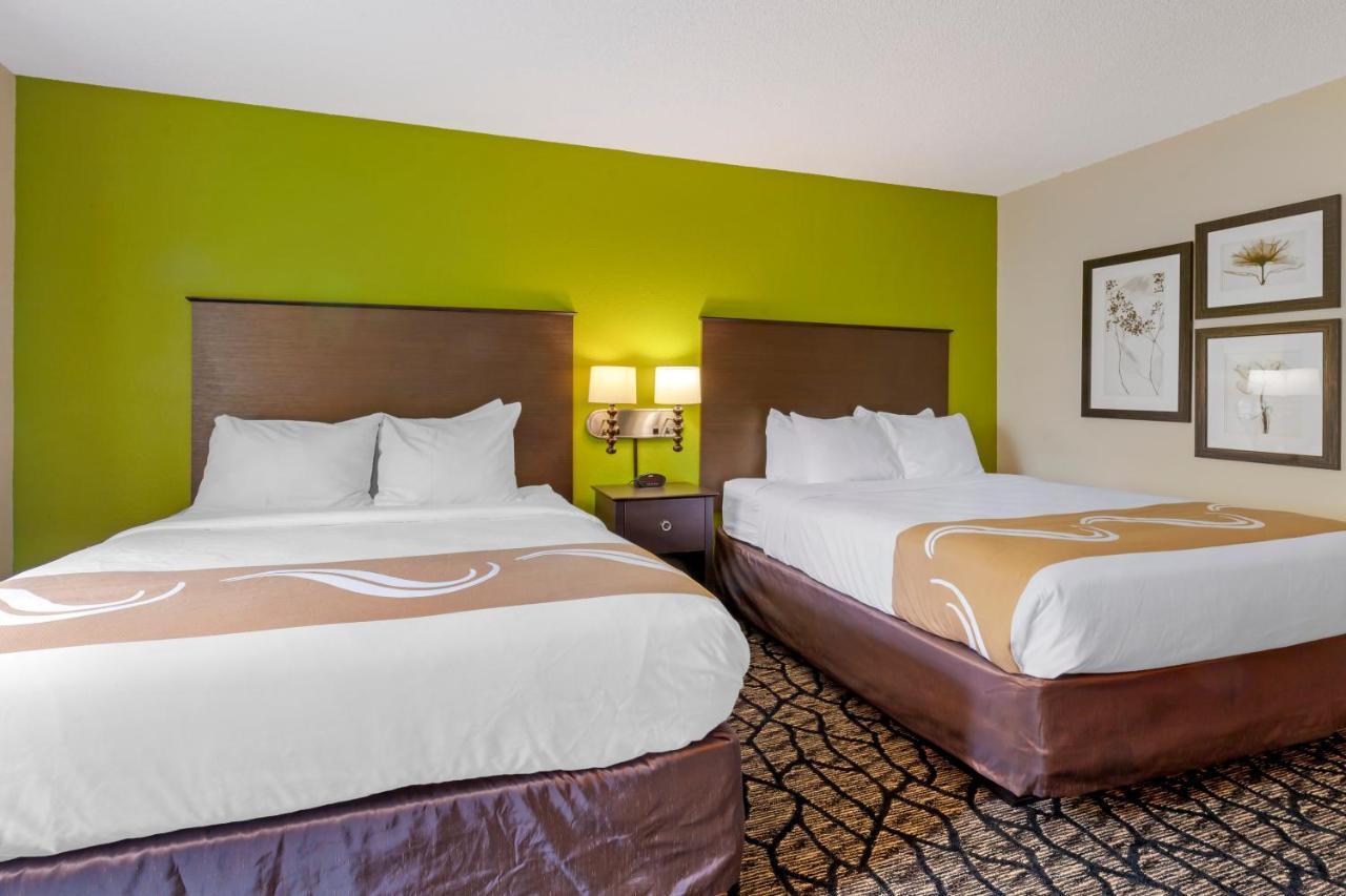 Quality Inn Ошкош Экстерьер фото