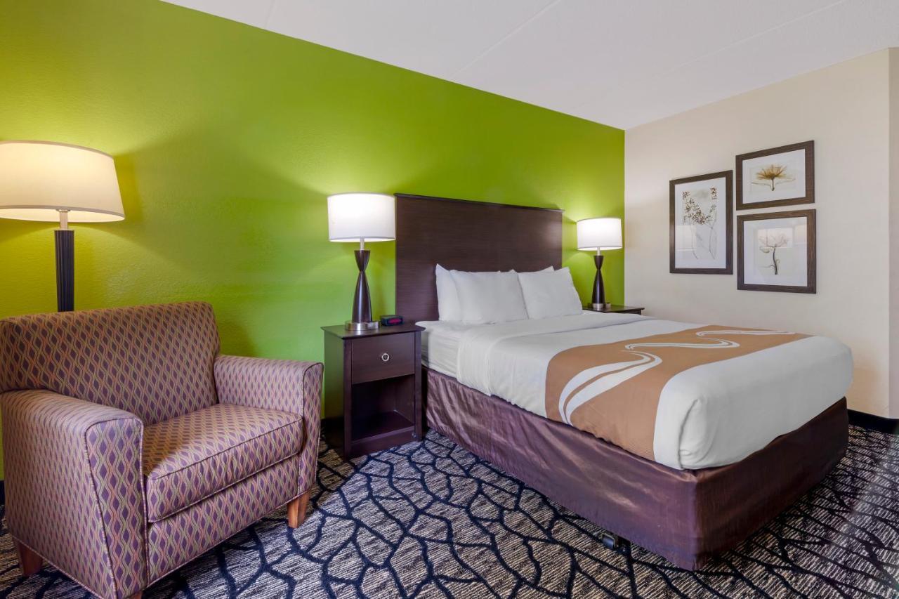 Quality Inn Ошкош Экстерьер фото
