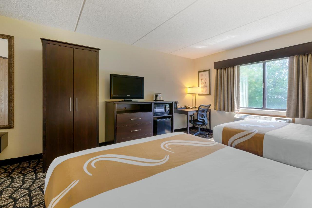 Quality Inn Ошкош Экстерьер фото