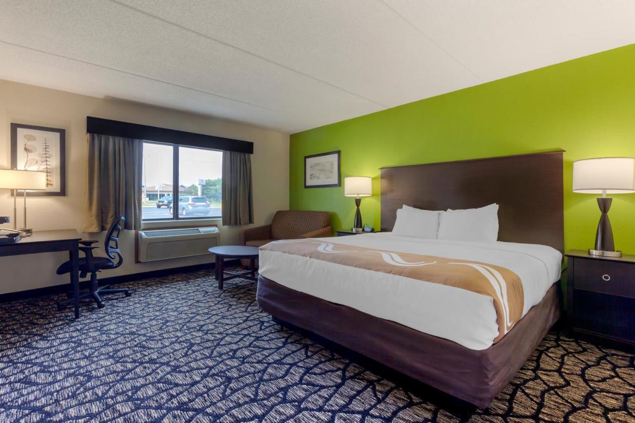 Quality Inn Ошкош Экстерьер фото