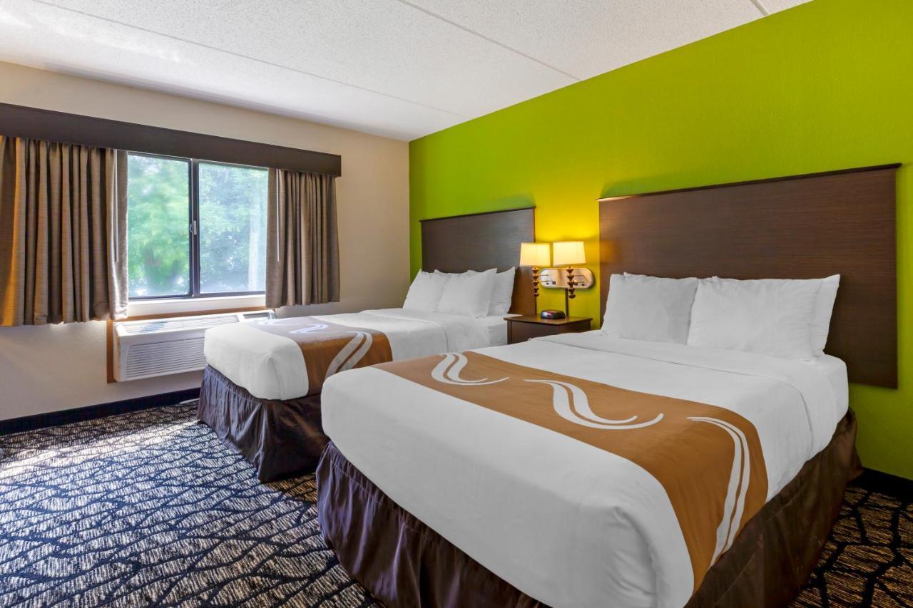 Quality Inn Ошкош Экстерьер фото