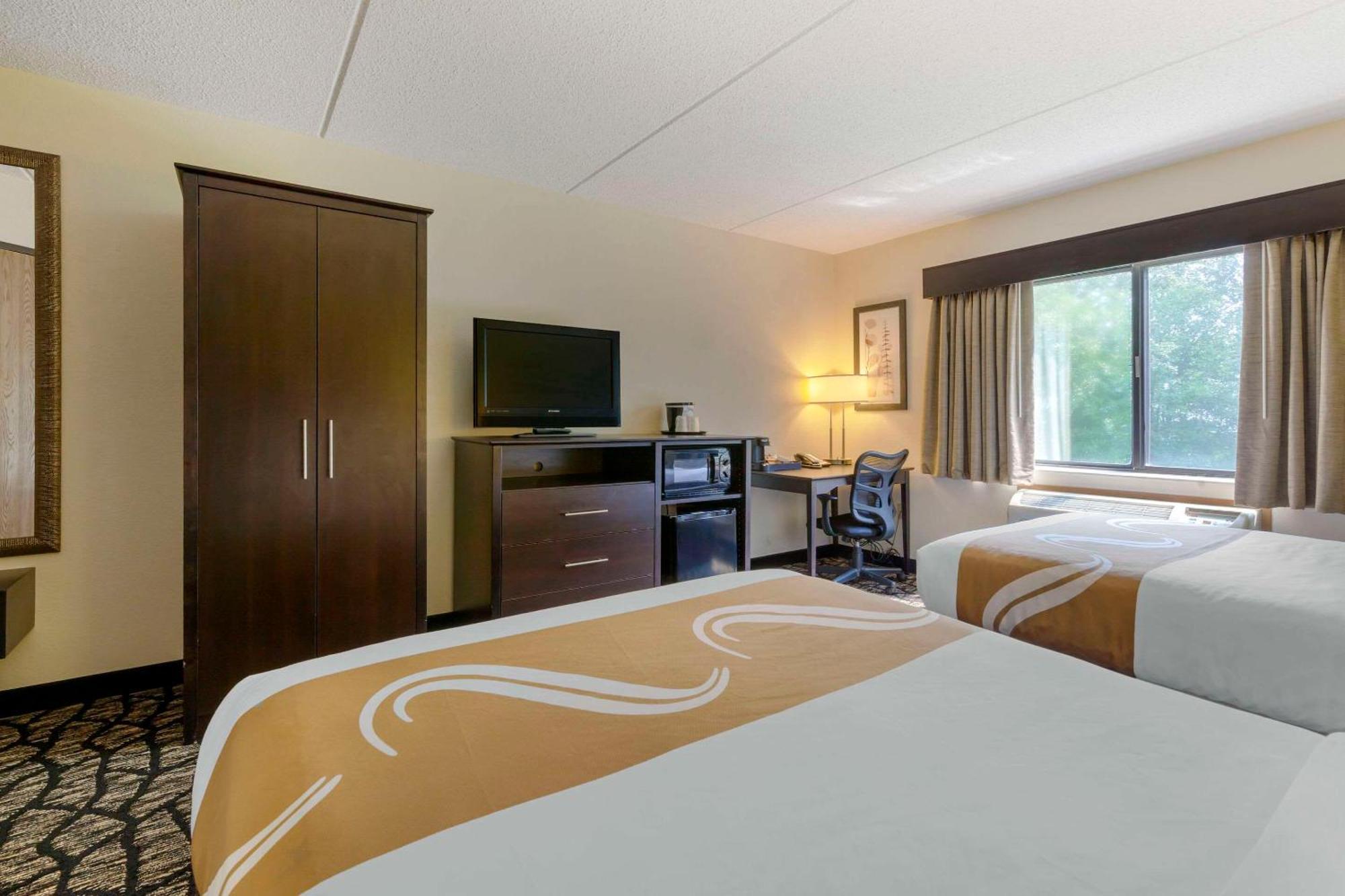 Quality Inn Ошкош Экстерьер фото