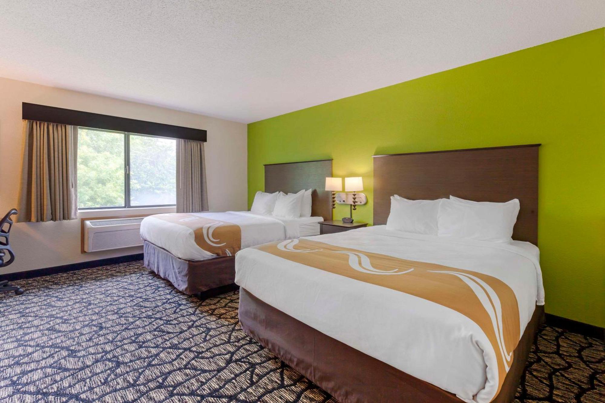 Quality Inn Ошкош Экстерьер фото