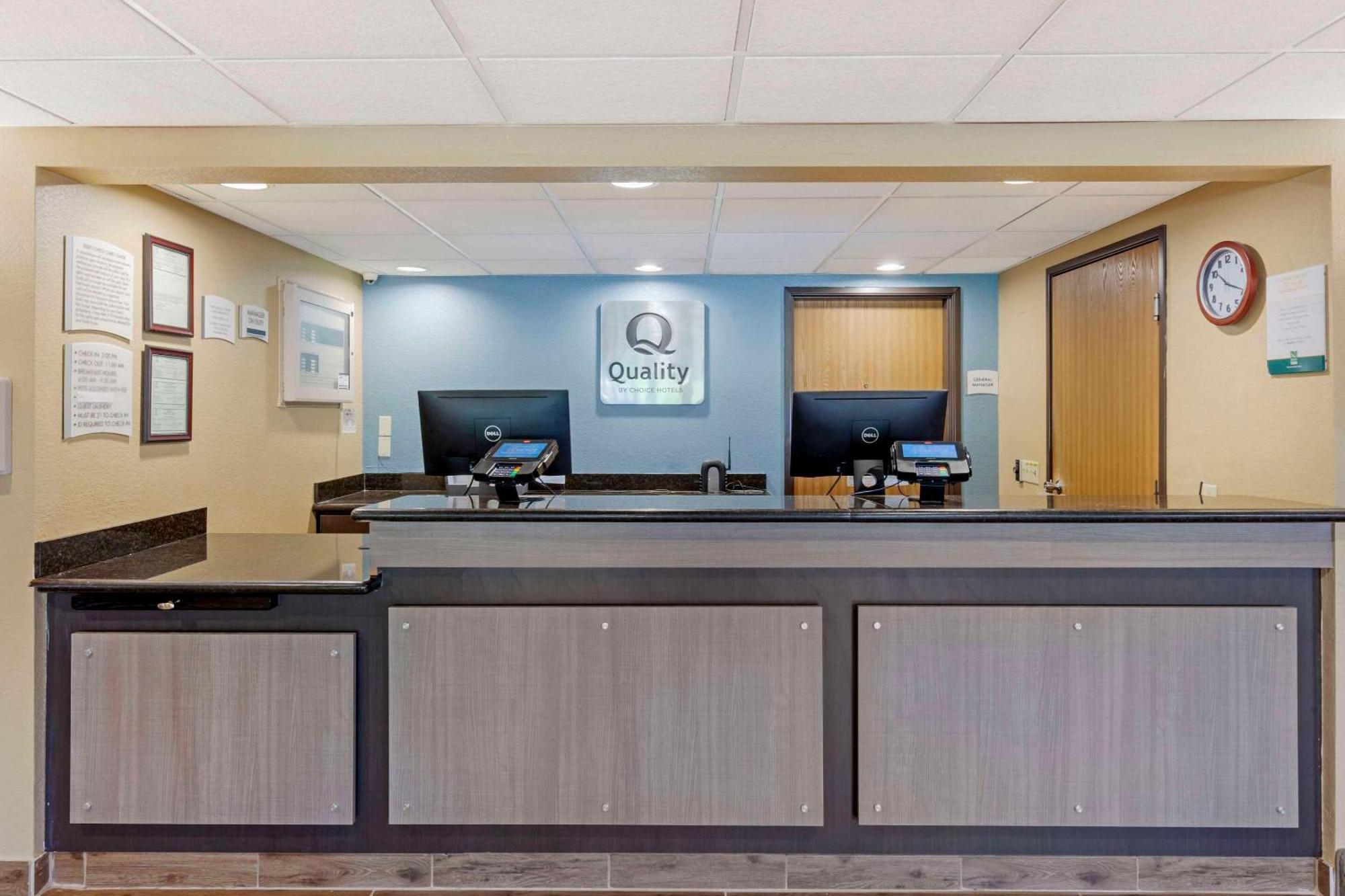 Quality Inn Ошкош Экстерьер фото