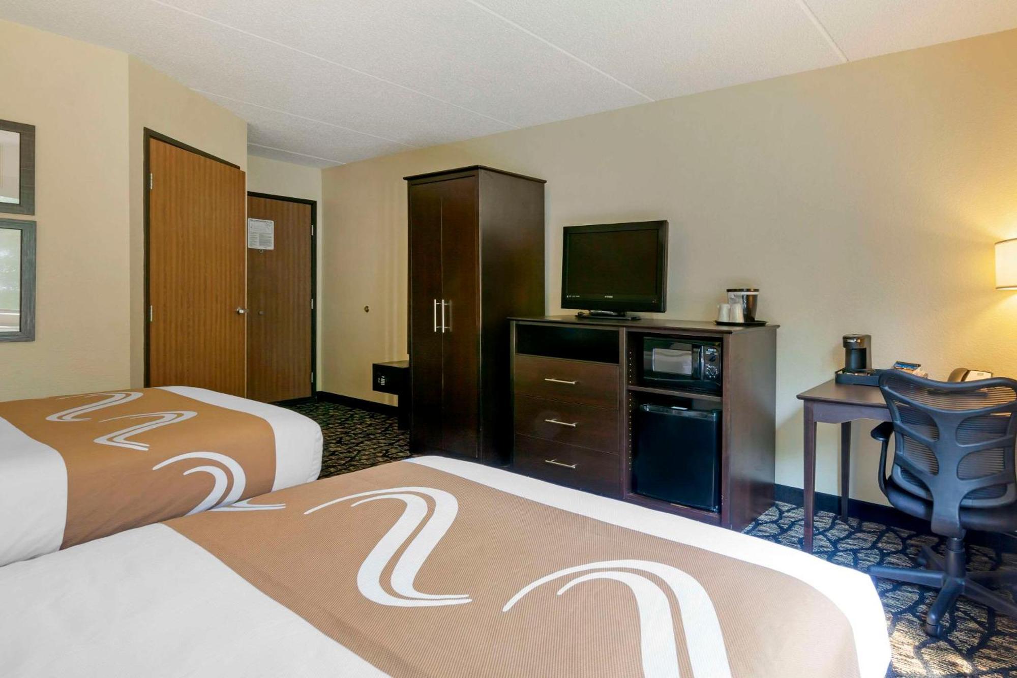 Quality Inn Ошкош Экстерьер фото