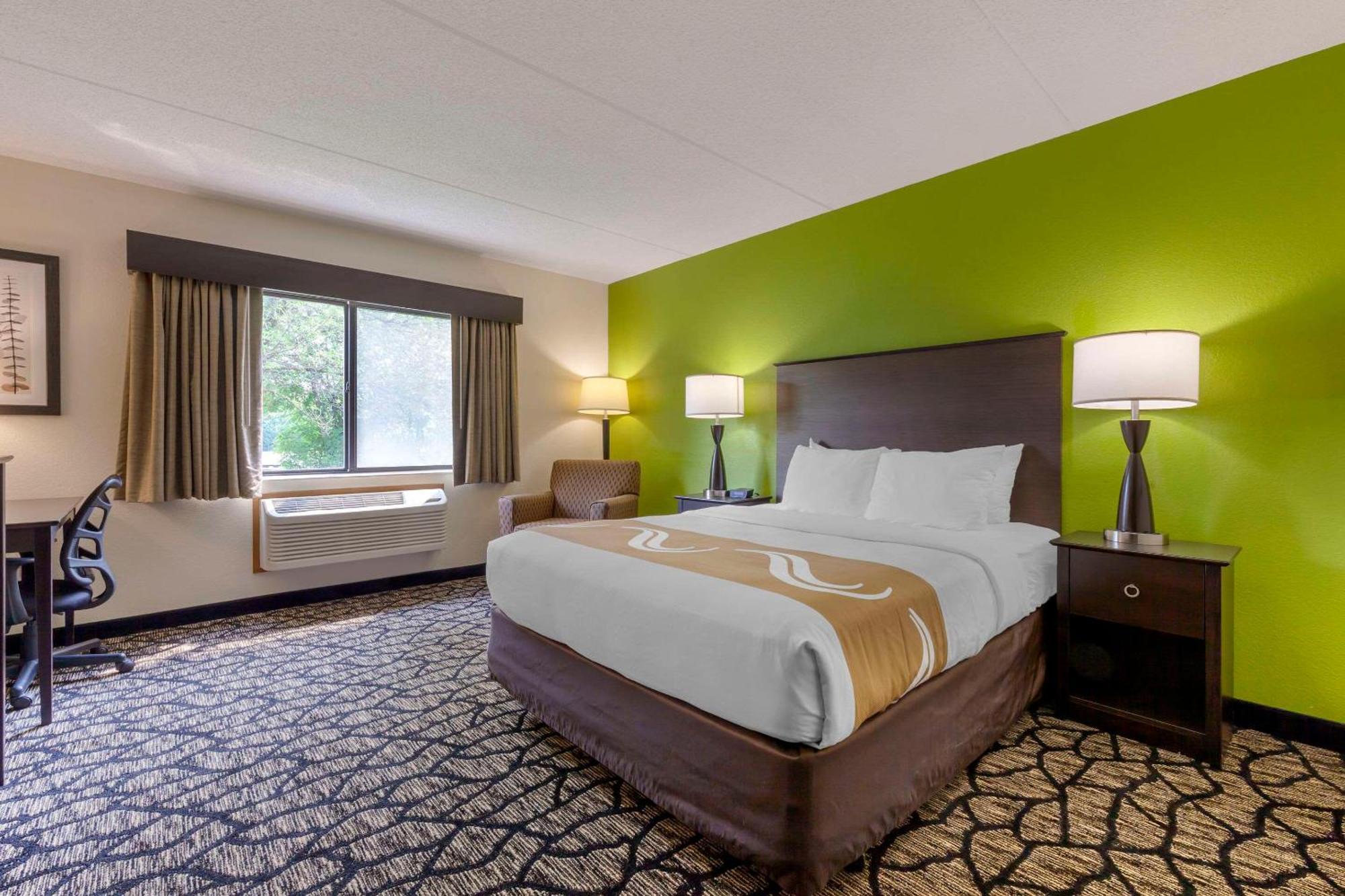 Quality Inn Ошкош Экстерьер фото