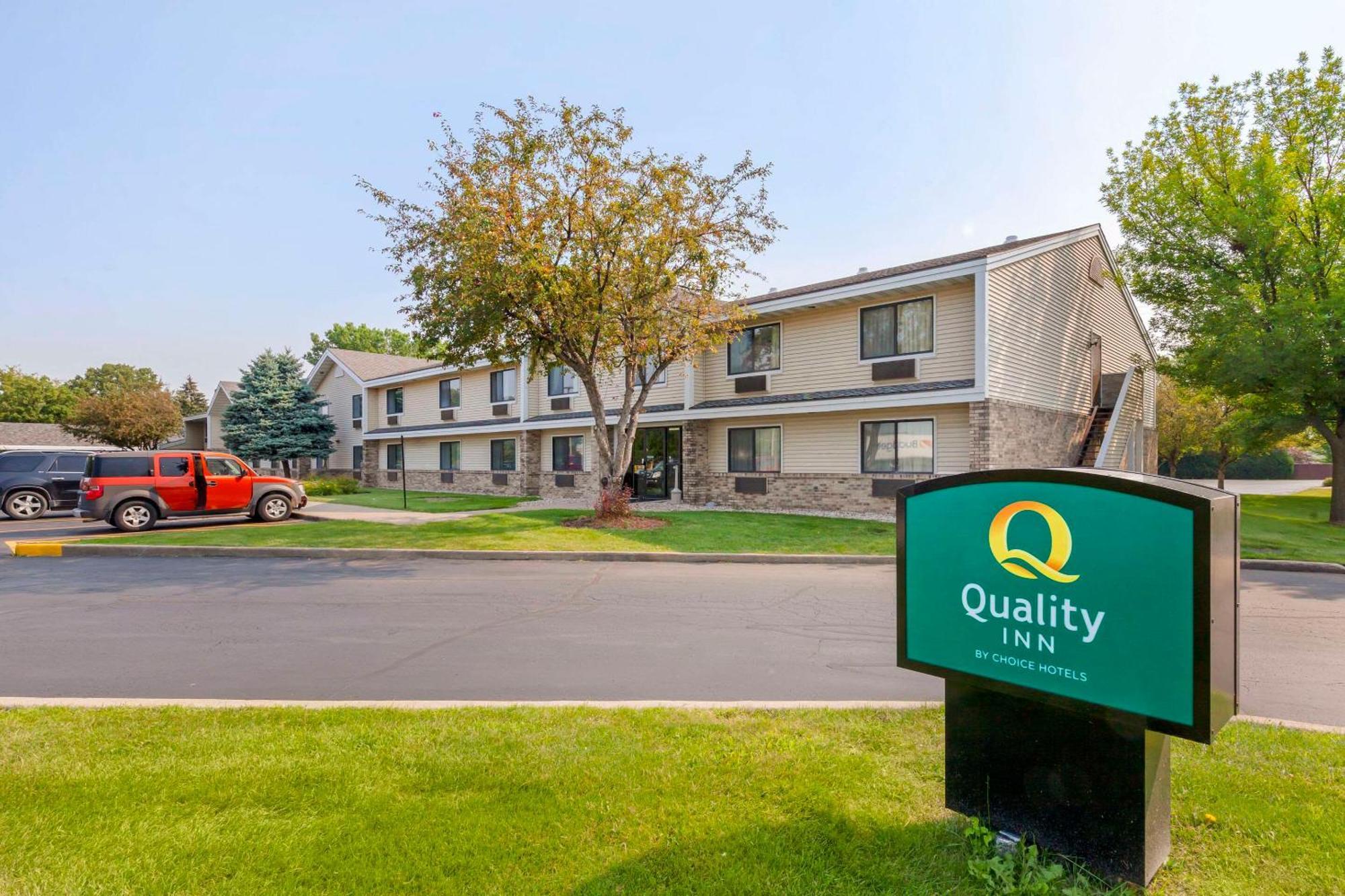 Quality Inn Ошкош Экстерьер фото