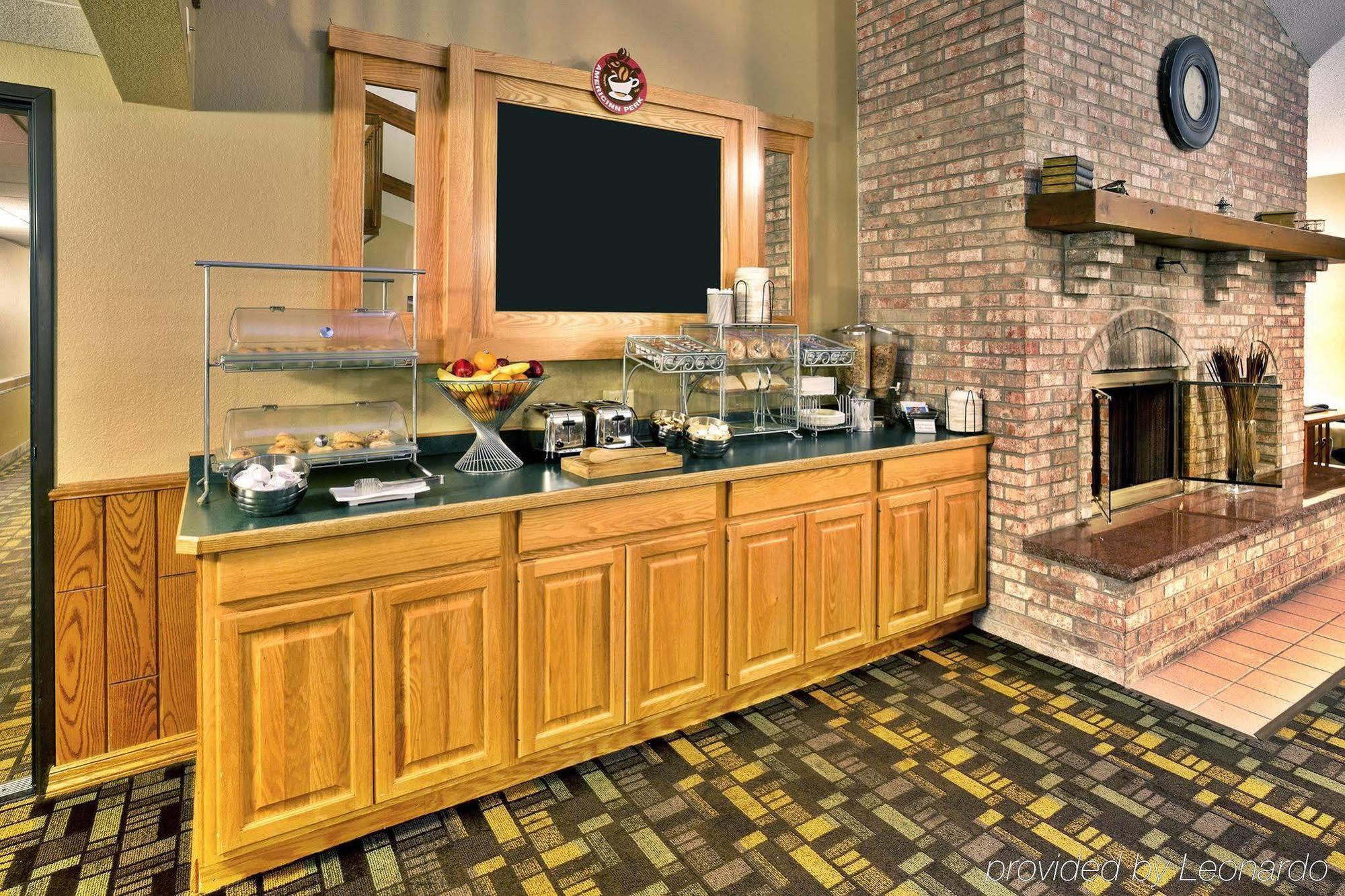 Quality Inn Ошкош Экстерьер фото