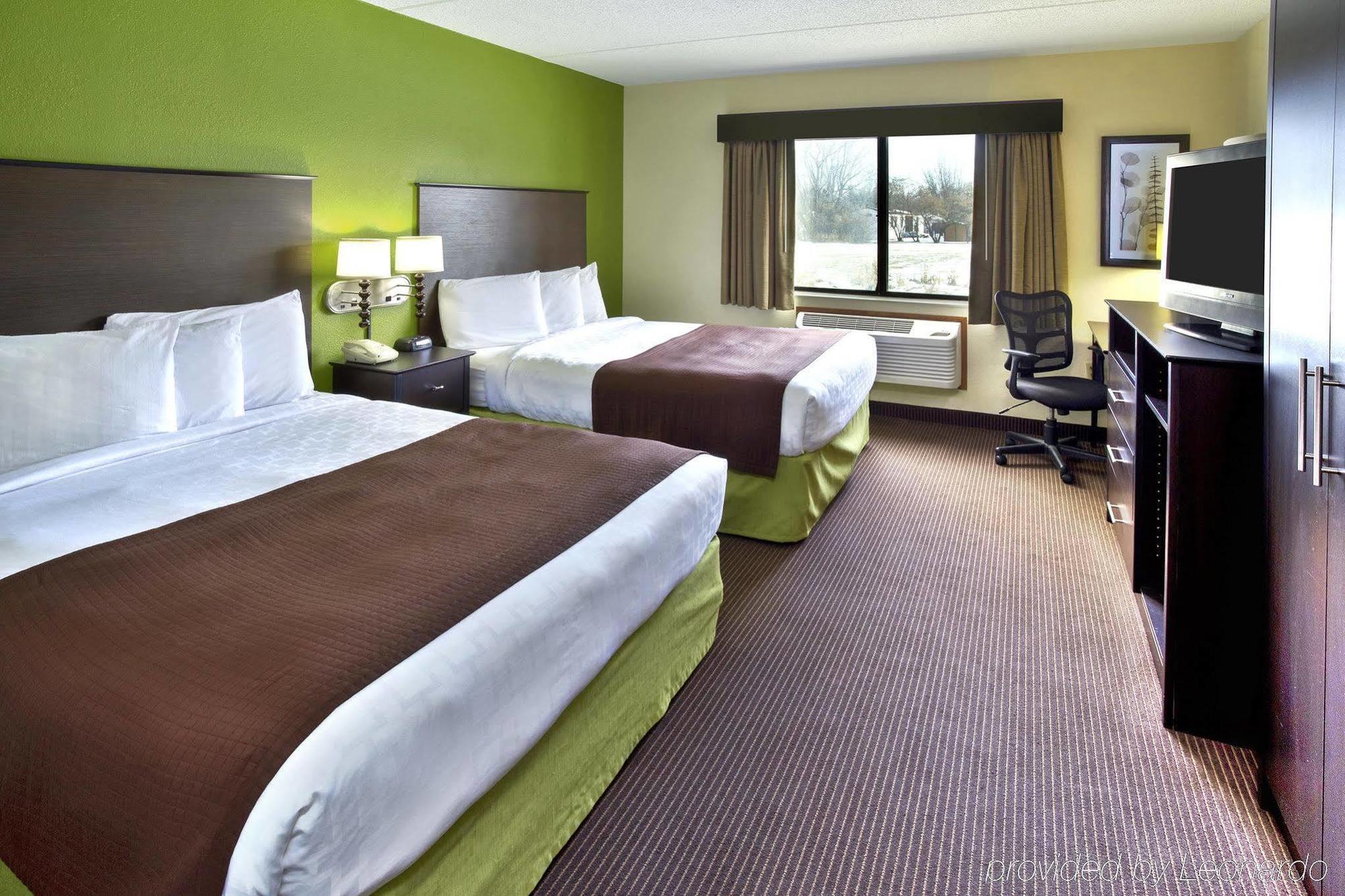 Quality Inn Ошкош Экстерьер фото